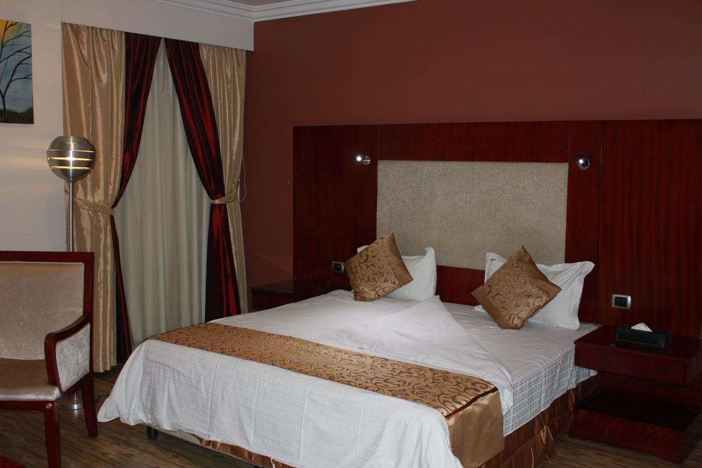 Nuzol Tala Hotel Khafji Buitenkant foto