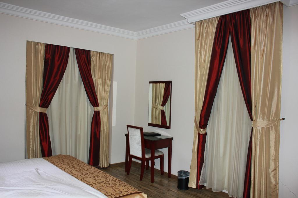 Nuzol Tala Hotel Khafji Buitenkant foto