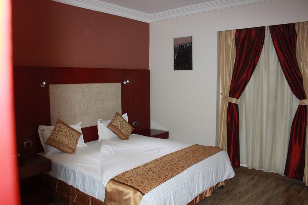 Nuzol Tala Hotel Khafji Buitenkant foto
