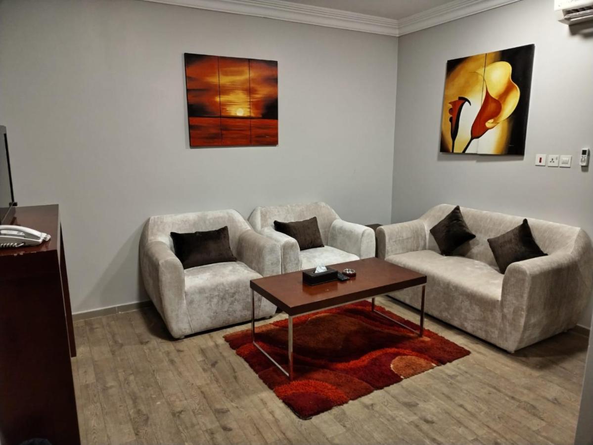 Nuzol Tala Hotel Khafji Buitenkant foto